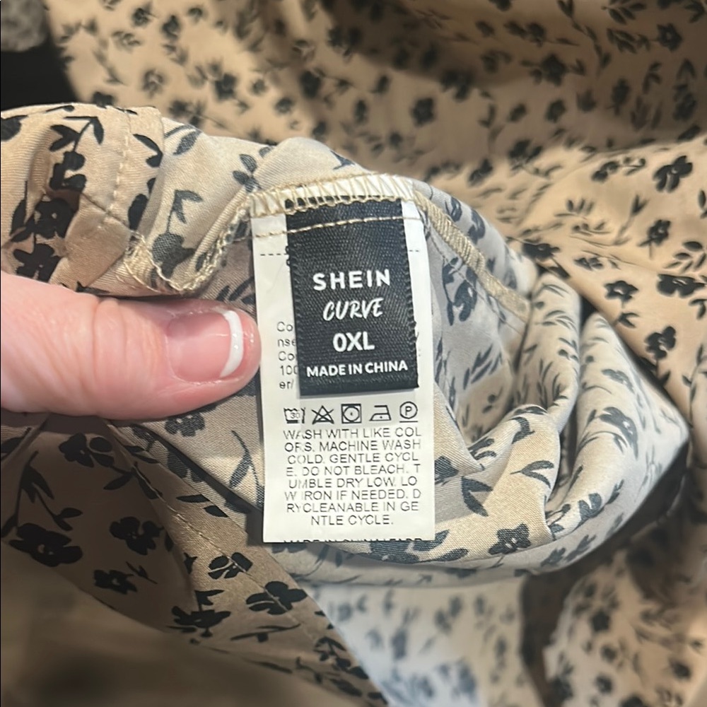 SHEIN Tan and Black Floral Dress - Picture 2 of 2